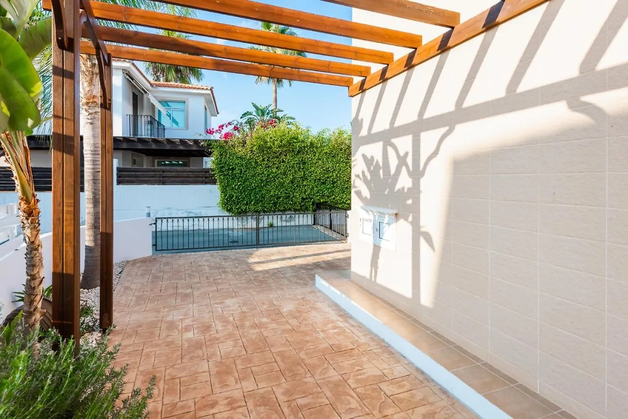Villa Palm Breeze By Ezoria Villas Protaras Zypern