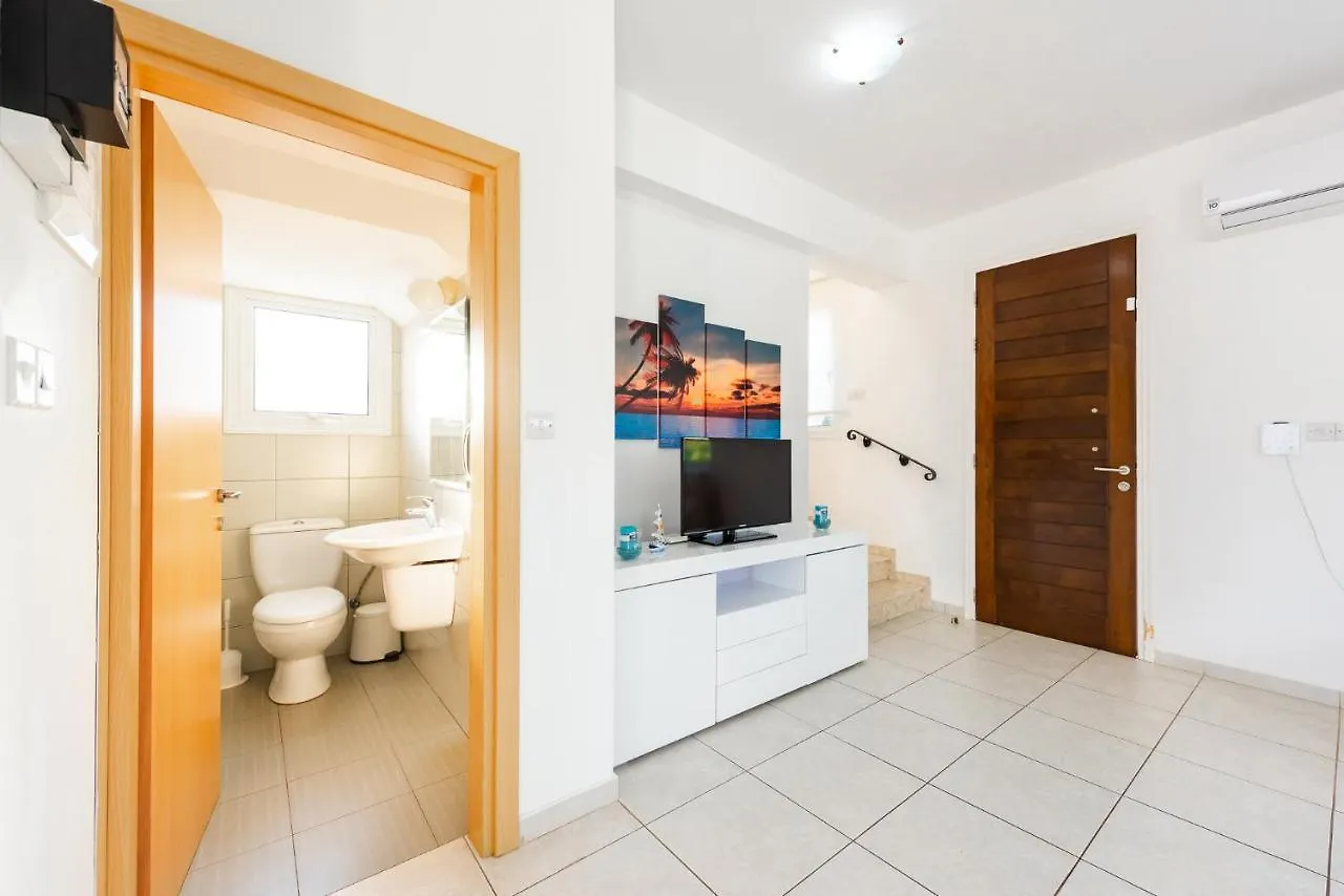 Villa Palm Breeze By Ezoria Villas Protaras