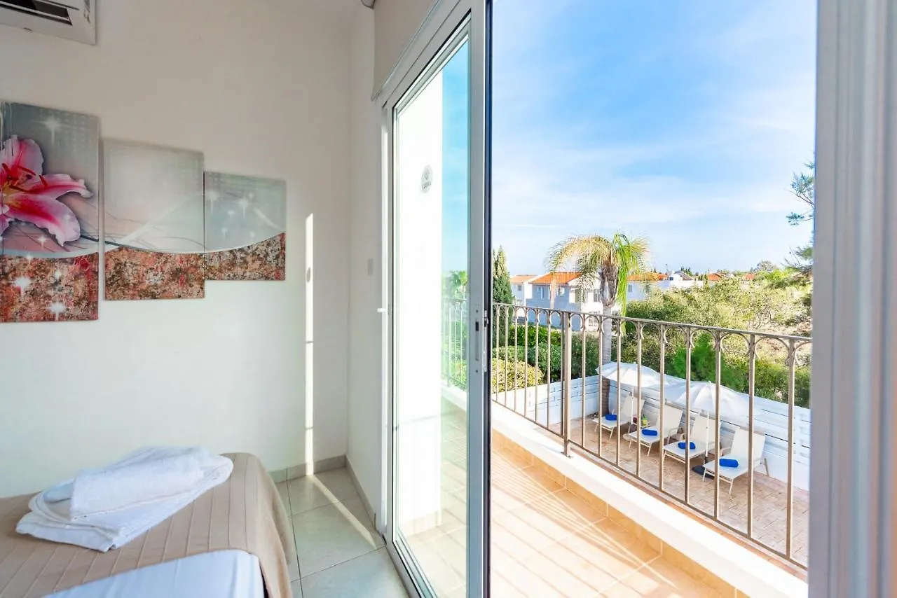 Villa Palm Breeze By Ezoria Villas Protaras