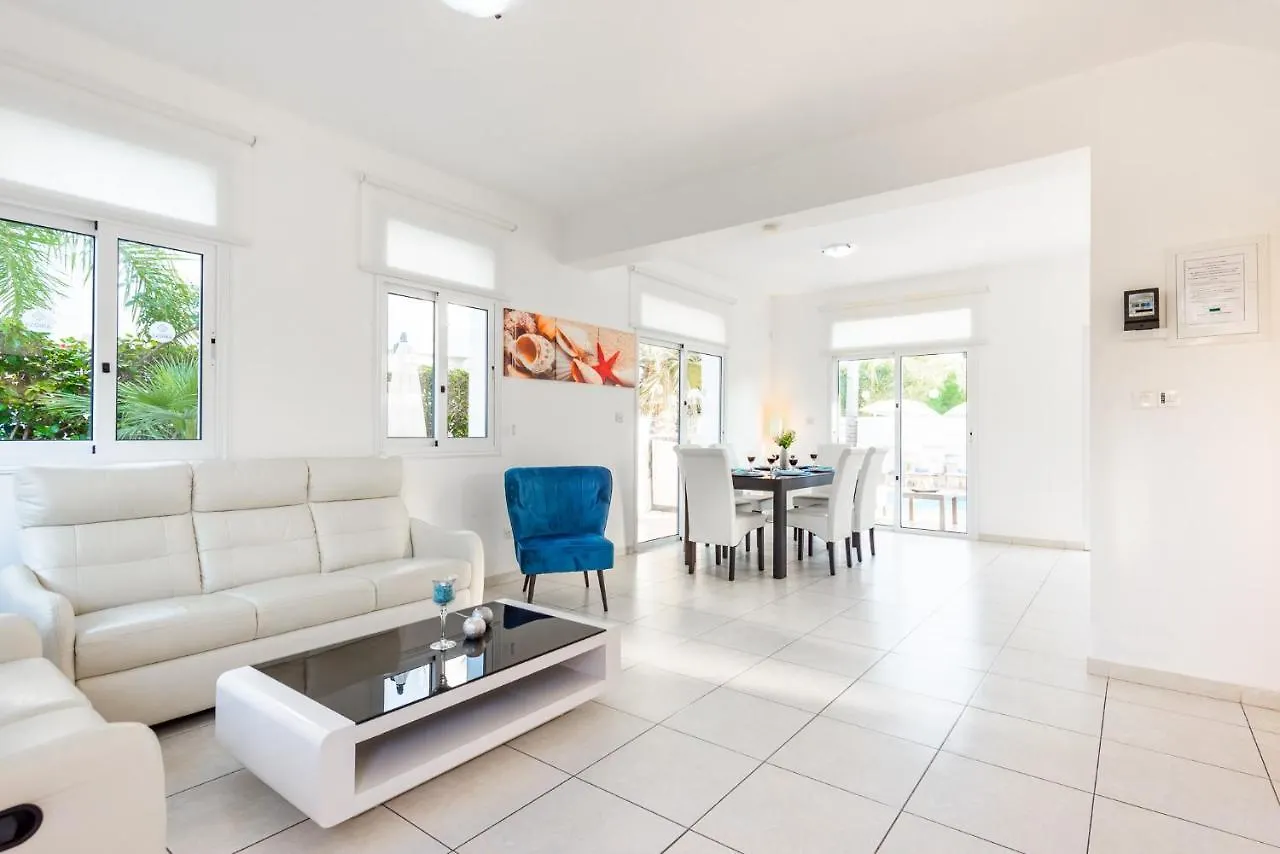 Villa Palm Breeze By Ezoria Villas Protaras