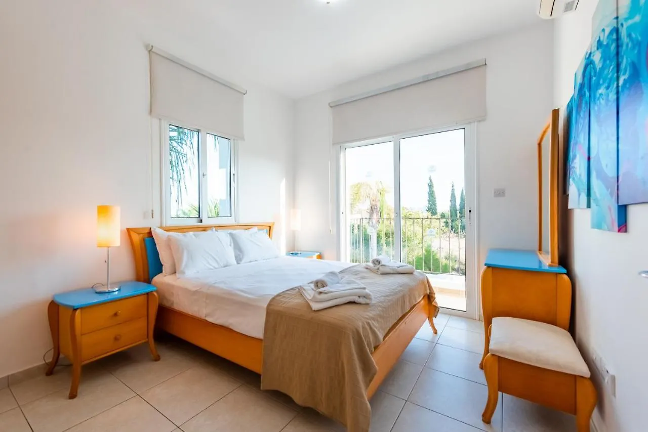 Villa Palm Breeze By Ezoria Villas Protaras